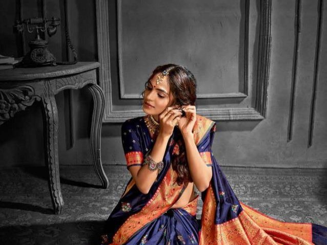 How to make Radha Rani look like JanMashtami