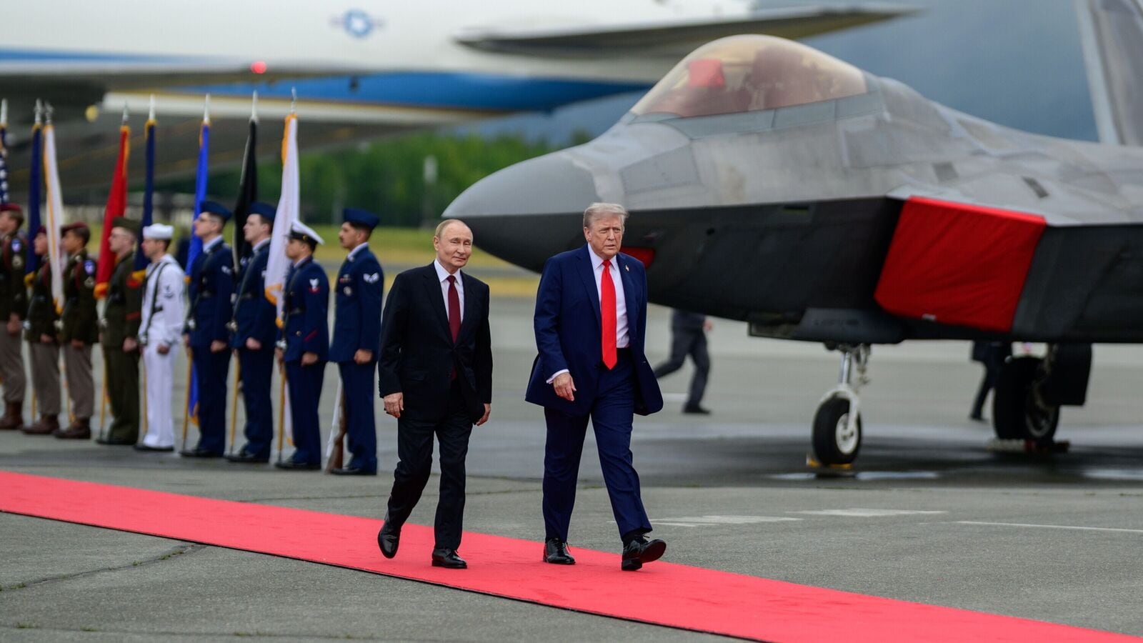 Viral Video: B-2 bombers, F-35-Jets rises overhead as Trump, Putin meets at Tarmac in Alaska-‘absolutic.