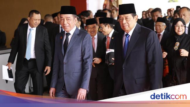Jokowi uploaded a close moment with Sby-try Sutrisno during the MPR annual session