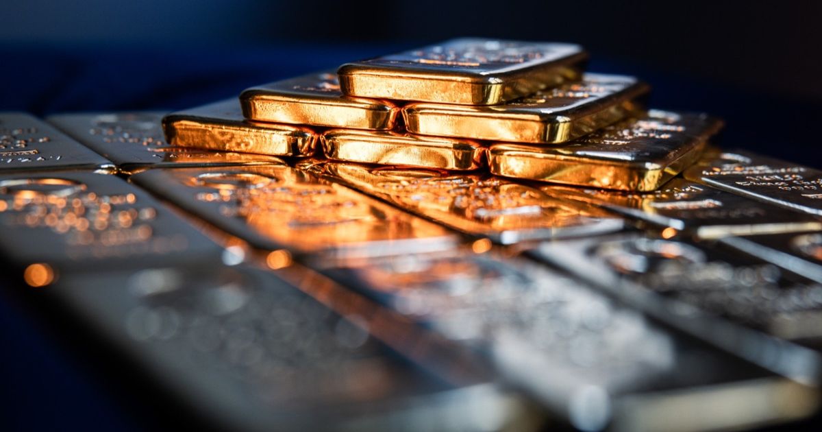 The anticipation prevails in the gold markets after Trump announced that he had no intention of imposing fees