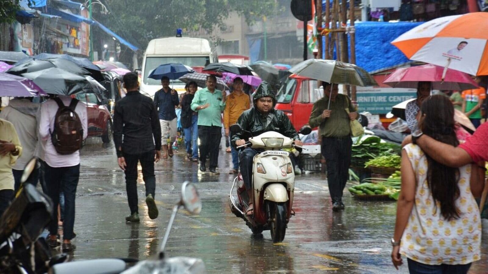 Mumbai Weather, Travel Update: Monsoon Mayhem causes landslide, weakening; IMD issues red alert for heavy rain