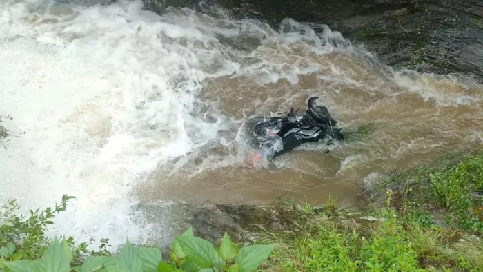 Lakhisarai News: The youth fell into the channel, including bicycle, painful death due to drowning – the youth drowned in channel accident in lakhisarai