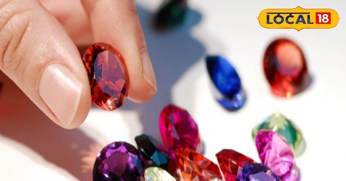 If you wear false jewelry, it can do damage to the secret ways to recognize the right gem