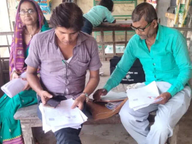 Bihar Sir News: In Bihar, such voters increased by ten times within 24 hours, the Electoral Commission came under tension after seeing
