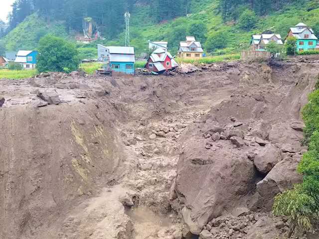 Double tragedy in J&K! After senchwar, now caused by the explosion of this place, the wrath of anger, continues the rescue operation
