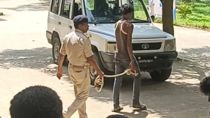 Gumla crime: ‘The brother-in-law often abused by sister-in-law’ took a terrible step; Police arrested – Gumla News man kills brothers woman with Hammer in Kurdega