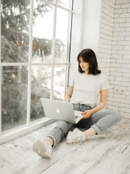 10 Disadvantages of Online Studies