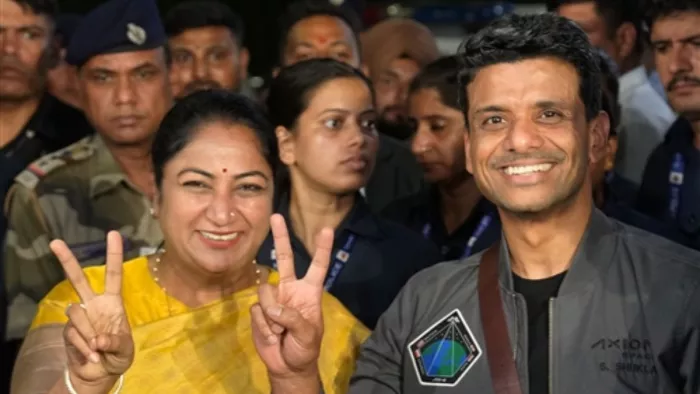 “… no comfort like home,” astronaut Shubhanshu Shukla said as he returned to India; Big Receipt in Delhi – Lucknow News Sproomer Shubhanshu Shukla returns India after ISS Mission was welcomed at the Delhi Airport