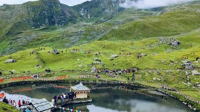 Accident on the birthplace: The youth that goes to the world’s highest highlight