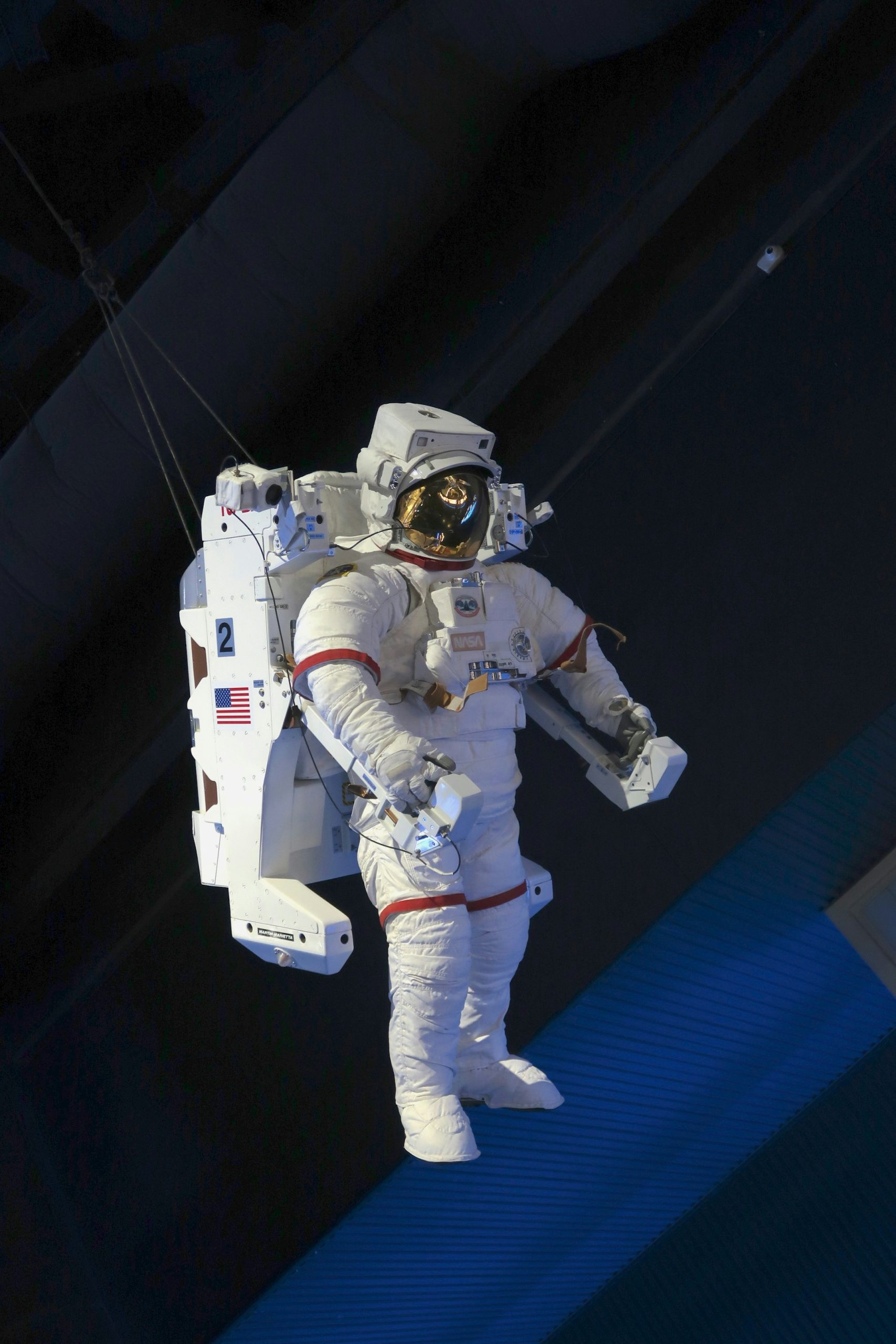 How to sleep astronauts in space?