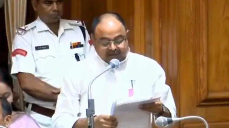 Four historical bills related to the labor sector approved in the Bihar legislature congratulated Labor Minister