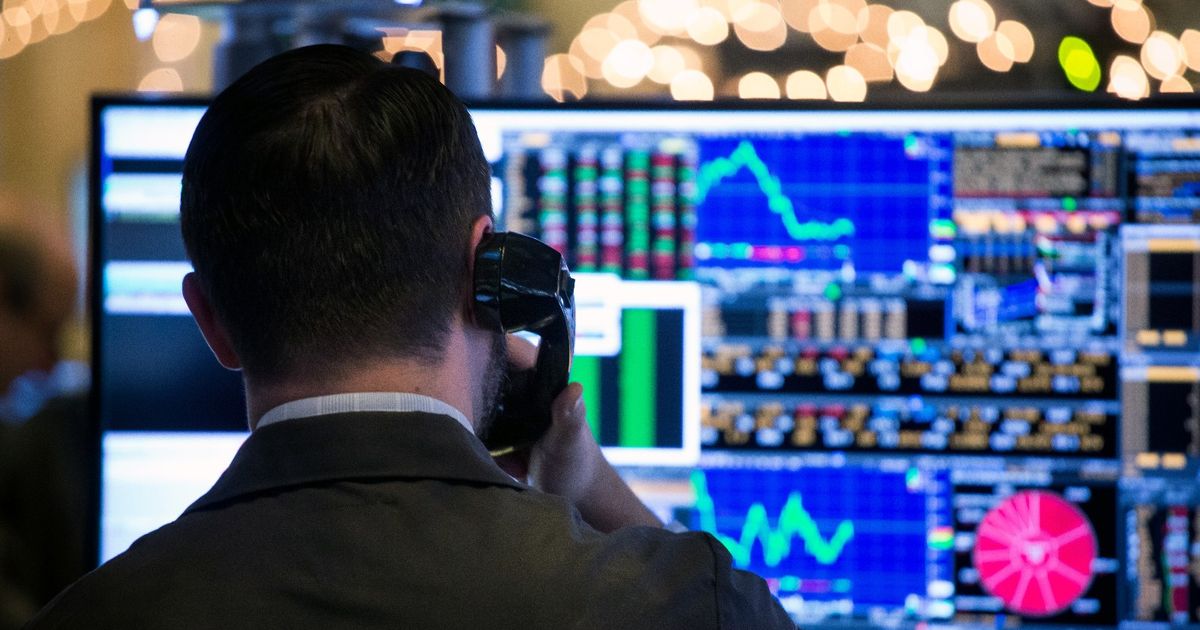 Limited profits for Asian stocks amid the anticipation of the Trump and Zelinski meeting