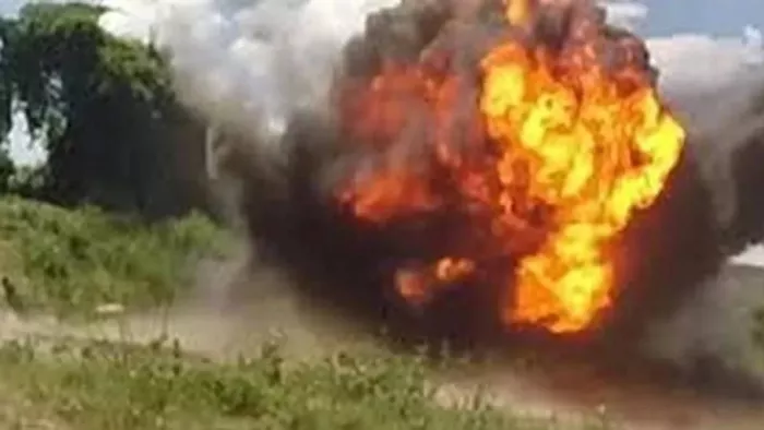 ChhattisGarh: 1 Soldier sacrifices of ied explosion in Bijapur and 3 injured, security forces surrounded the area -Chhattisgarh DRG Jawan tortured 3 injured in Bijapur Eleid -explosion planted by Naxalites planted