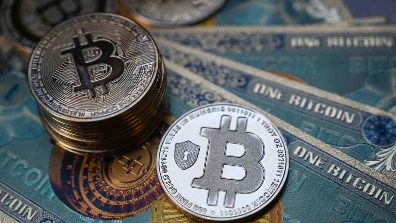 Bitcoin price drops to $ 115,000 point. Details here