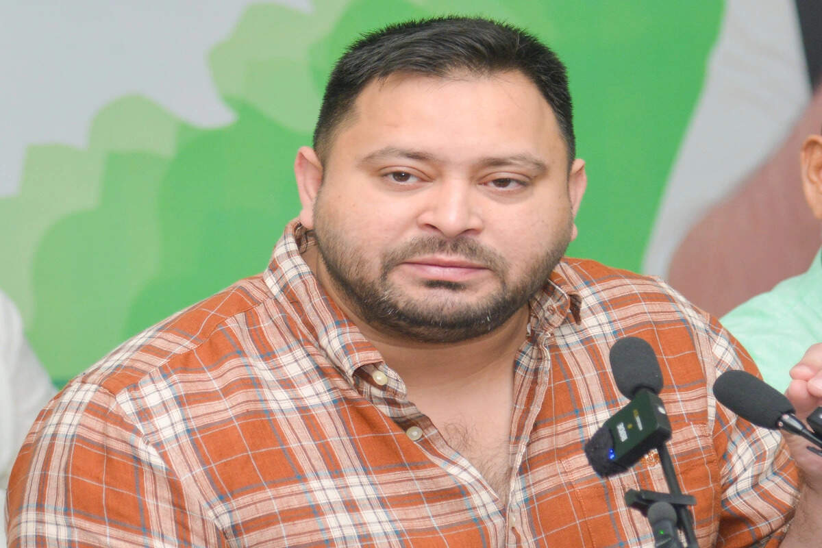 Opposition’s scream in the voter rights! Tejashwi Yadav’s warning to Modi and EC said, ‘Don’t mess up’, watch viral video