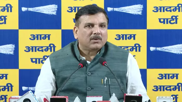 Aam Aadmi Party claimed an investigation into voting disorders, BJP attacked on the reconciliation in Delhi