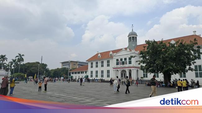 Cheap holidays select depok -residents an old city rather than to the mall