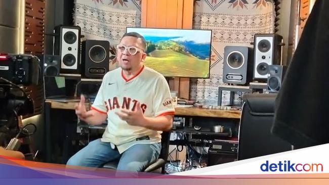 The album ‘Ten Windu Indonesia Merdeka’ Doli Tental on Independence Day