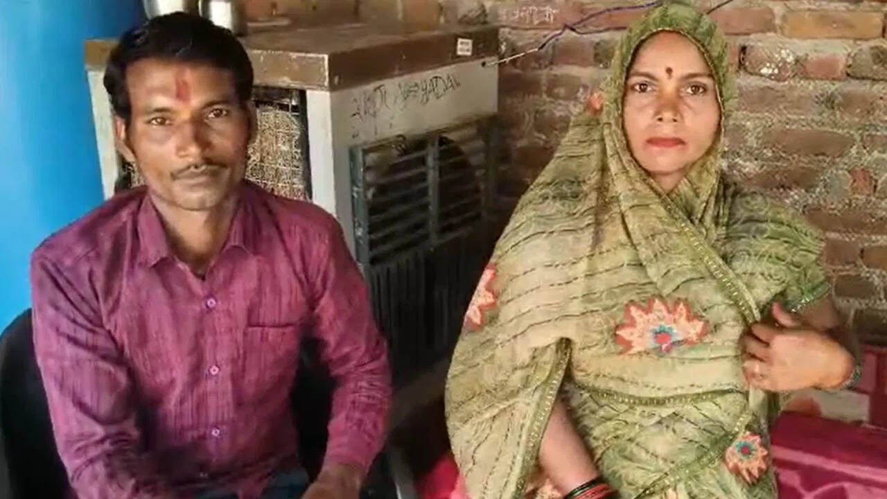 Happiness changed from the brightness of diamonds, 8 precious diamonds received to the Chhatarpur laborer during the excavation