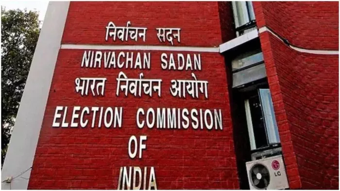 EC rejected Rahul Gandhi’s claim, DM reports public about the Commission’s order – ECI denies Rahul Gandhiis claim on the removal of the voters list Sir News