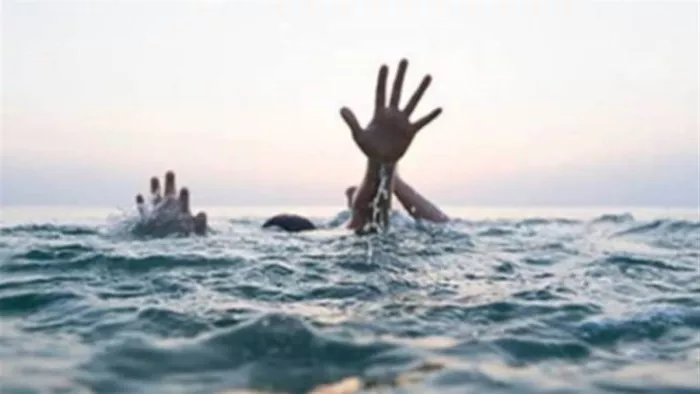 Shahjahanpur News: The young woman descended from the young man’s bike, jumped into the river, the search for PAC