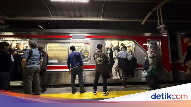 Jabodetabek KRL travel returned to the boda earthquake m 4.9 to normal