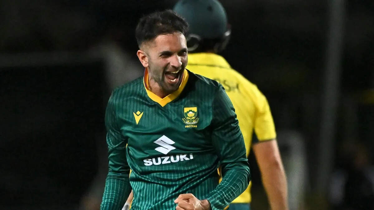 This dreaded bowler completed history by completing a triple century in international cricket, it happened for the first time