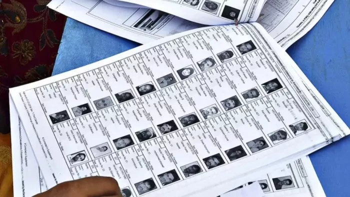 Preparing to respond to allegations of disorders in the voters list, the Magistrate’s Electoral Commission said – Electoral Commission addresses the voter errors’ district magistrate.