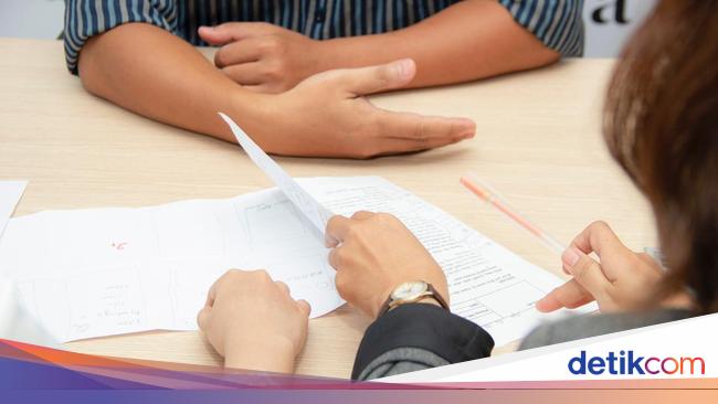 The difference is cutting and laminating in the document and its processes