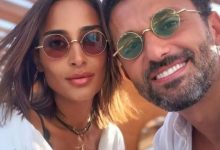 عايز أقولها بحبك. بعد صورة بحبك .. مفاجأة لافتة من كريم محمود عبد العزيز لزوجته آن الرفاعي في…