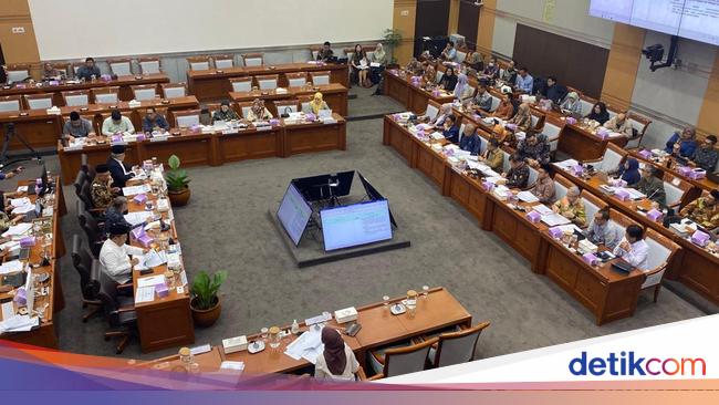 Panja Revision of the Hajj Law, agreed that the starting officer does not have to be Muslim