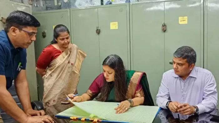 DM Medha Rupam provided strict instructions on schools, factories, hospitals and theaters in Noida; Officers in Action – Ncr Noida News Disaster Management Plans for Schools Factories and Hospitals