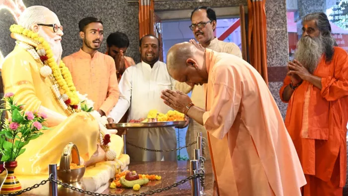 The state government works with the good thinking of all and does not see the face, CM Yogi – Yogi Adityanath focuses on development and equality in Gorakhpur