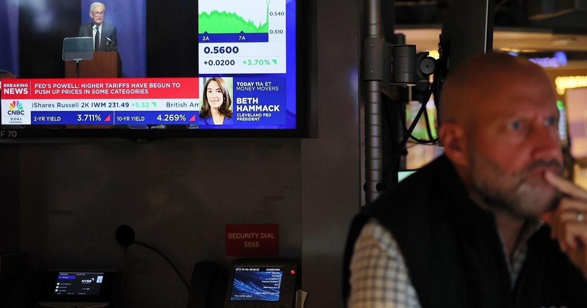 Wall Street received from the height of the climbing signals she is considering