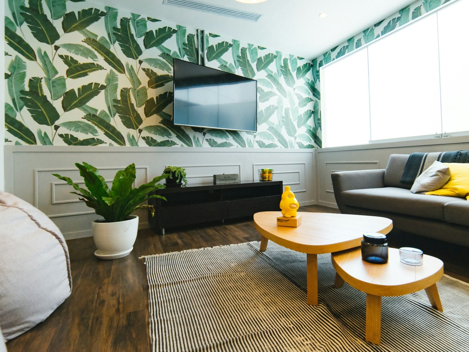 Give your home to Jane Z makeover!