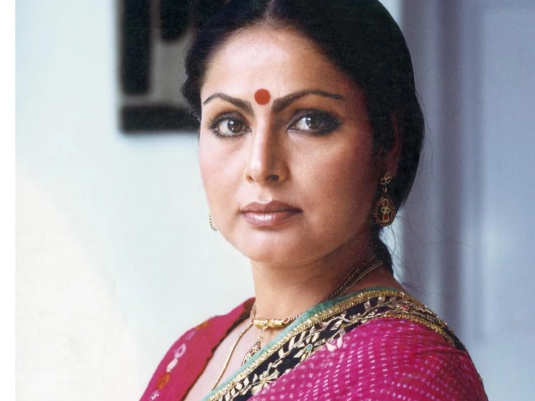 These are ten well -known films of Rakhi Gulzar!