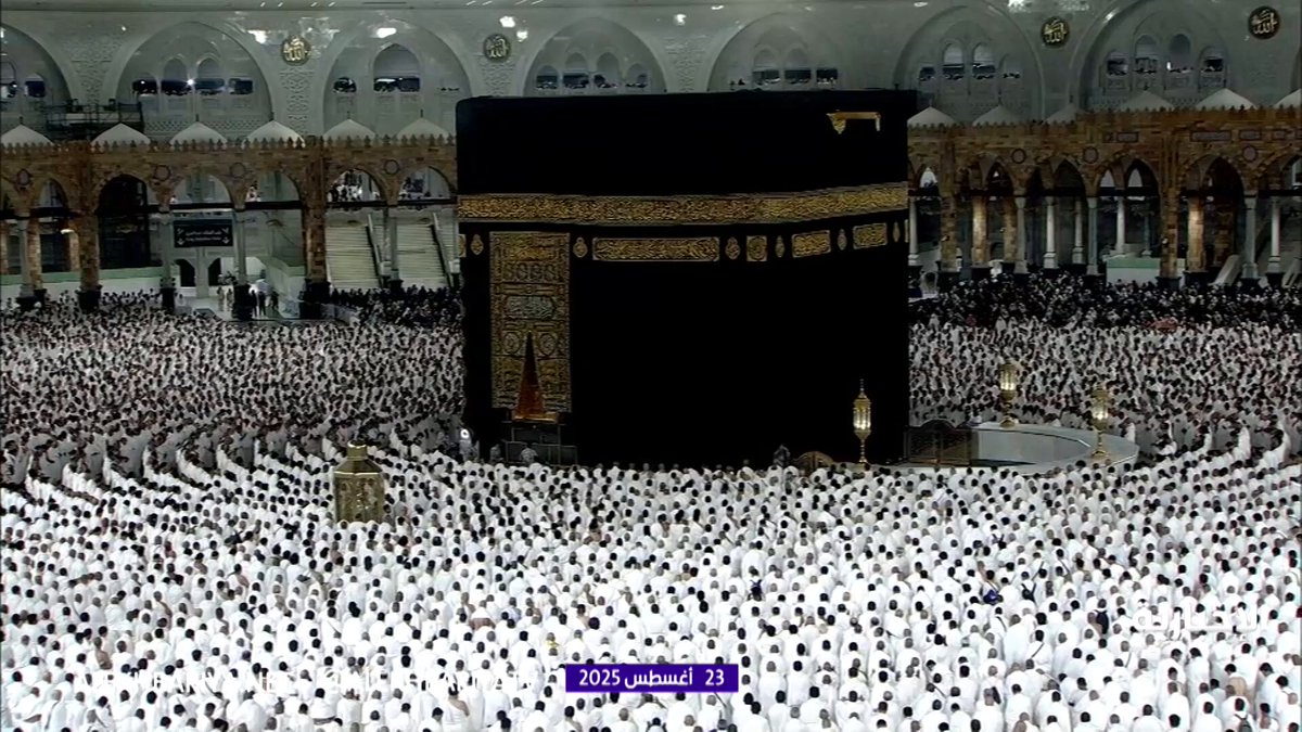 “ولا تحسبن الله غافلا عما يعمل الظالمون”… تلاوة روحانية تنبض بالخشوع من سورة إبراهيم بصوت…