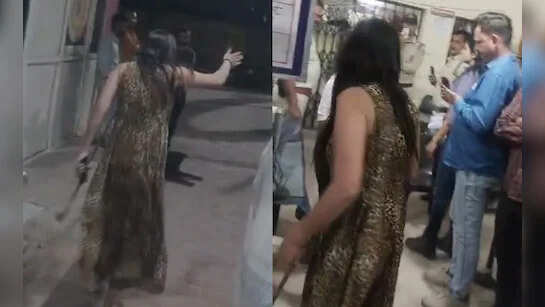 The person who was drunk with alcohol attacked the girl in public, see what is the whole thing in the viral video?