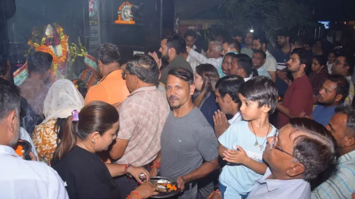 Moradabad News: Line to Light Lamps until late at night in Shani Amavasya, Bhandare – Moradabad Shani Amavasya – Awent Temples for Blessings for Blessings