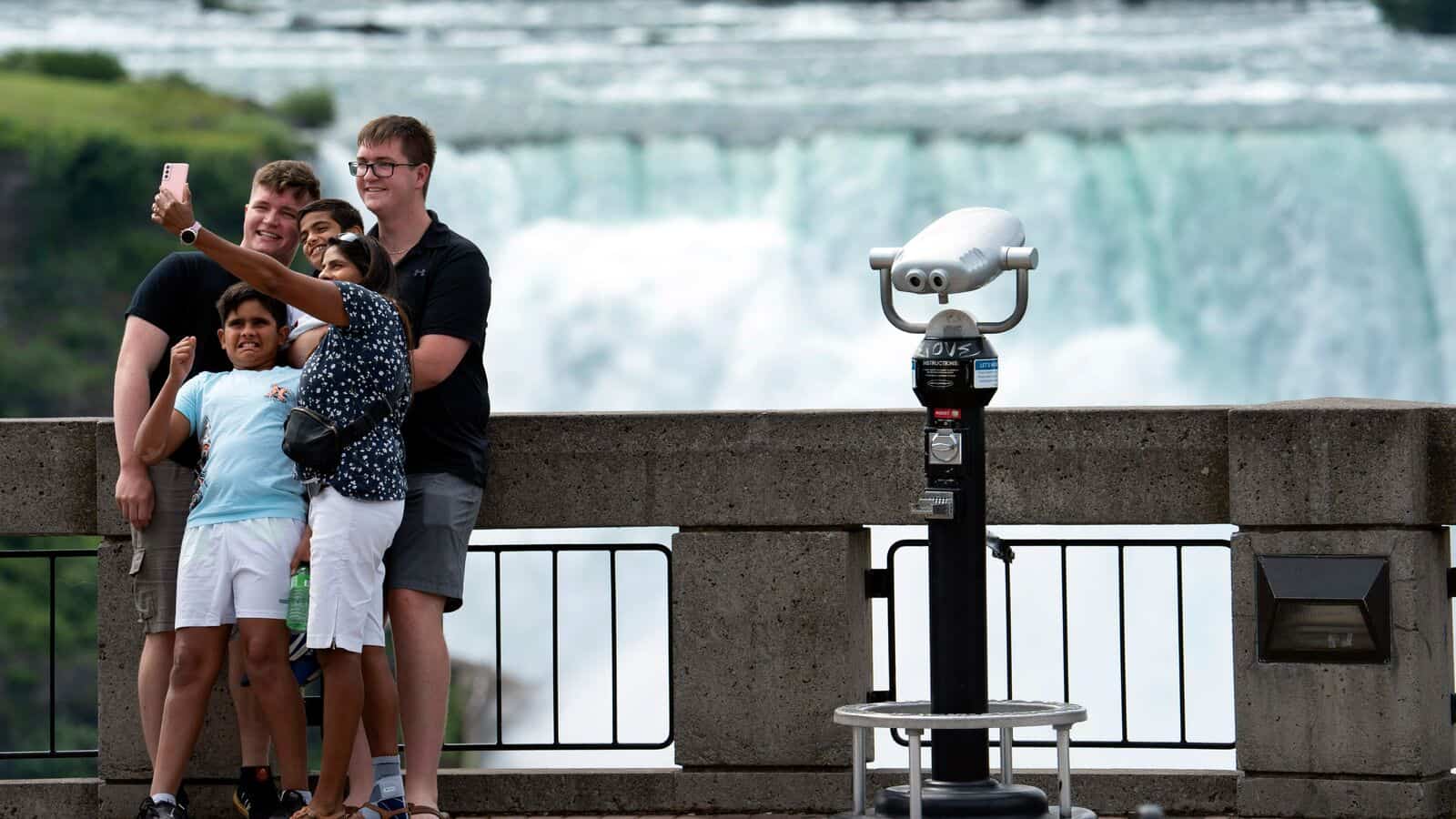 Bihar man under 5 dead to the bus with 54 people from the Niagara Falls in New York