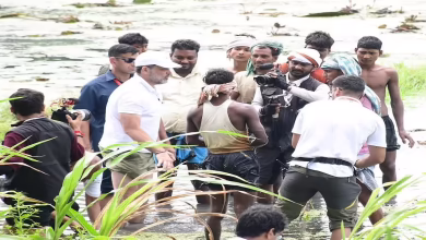 Rahul Gandhi listened to the problems of Makhana farmers after getting into the water in Katihar! Conversation with Pappu Yadav, watched viral video here