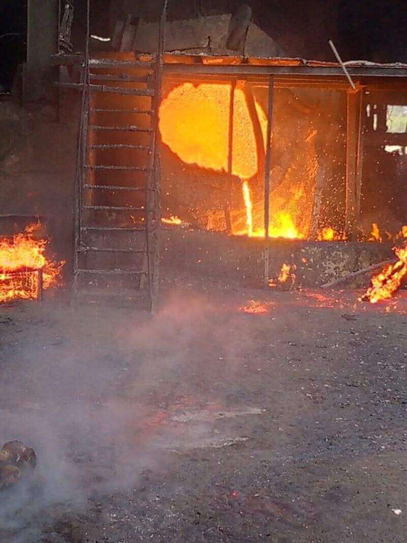 Worker dies due to melted iron leak in black ambs steel unit