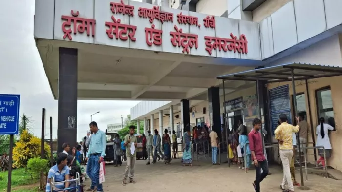 Rims PG student drank porous, no improvement in the situation, even after 48 hours -the PG student put together pesticides and there was even 48 hours no improvement in her condition
