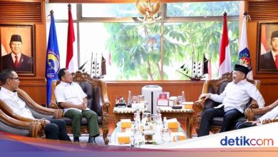 The Minister of Home Affairs supports Baznas distributed humanitarian aid in the homeland Palestine