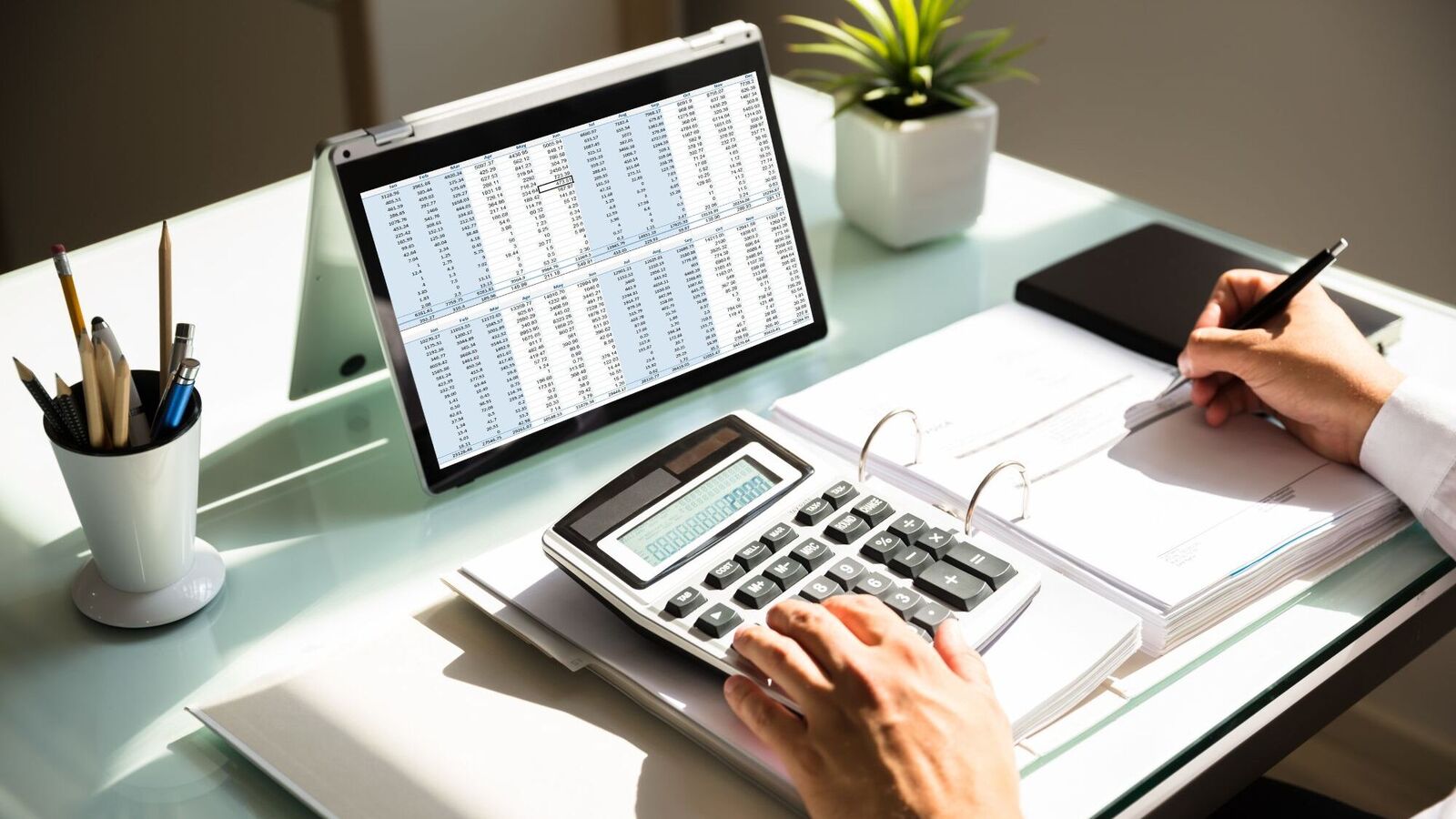 Income Tax Assignment: Top 10 things that demat account holders should keep in mind