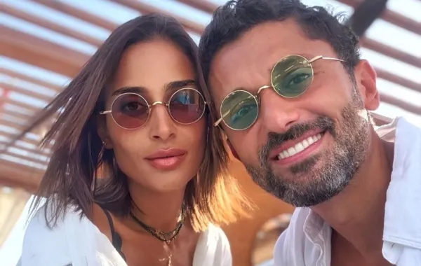 بلهجة حادة ريهام سعيد تدافع عن كريم عبد العزيز وزوجته..