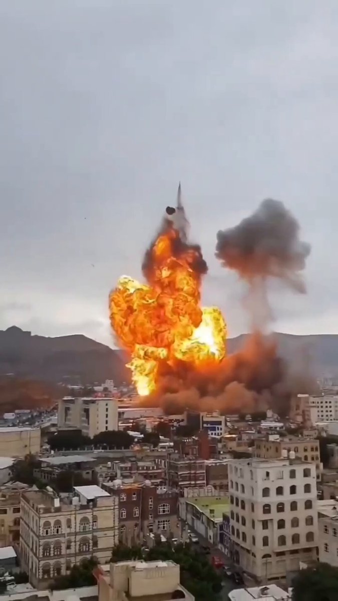 فيديو | قصف إسرائيلي يستهدف مخازن الغاز، ومحطة كهرباء حزيز، وموقعاً عسكرياً محاذياً للقصر…