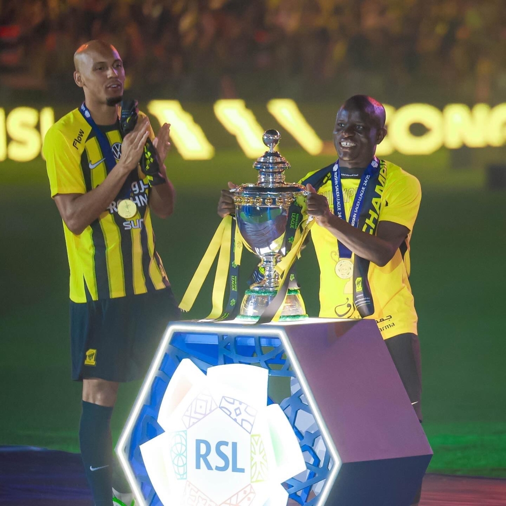 الاتحاد يفتح الباب أمام رحيل كانتي في الصيفية