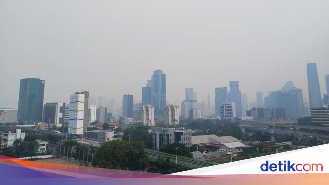 Jakarta’s sky was monitored this morning unhealthy