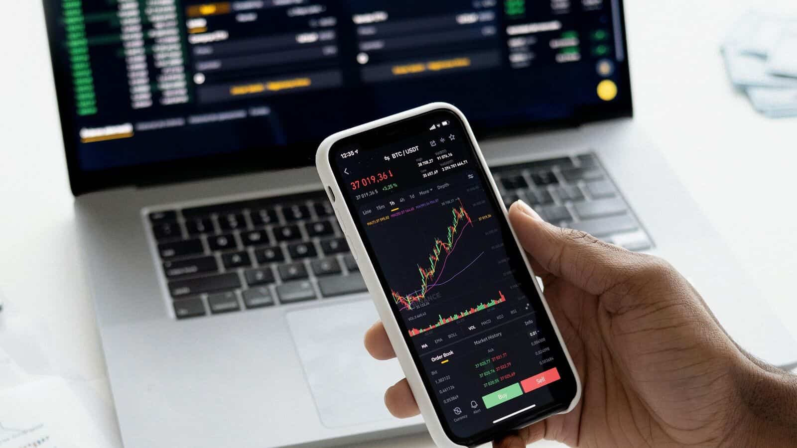 Small cap stock below £ 50: Sindhu trading links share price jumps 10%; Do you own?